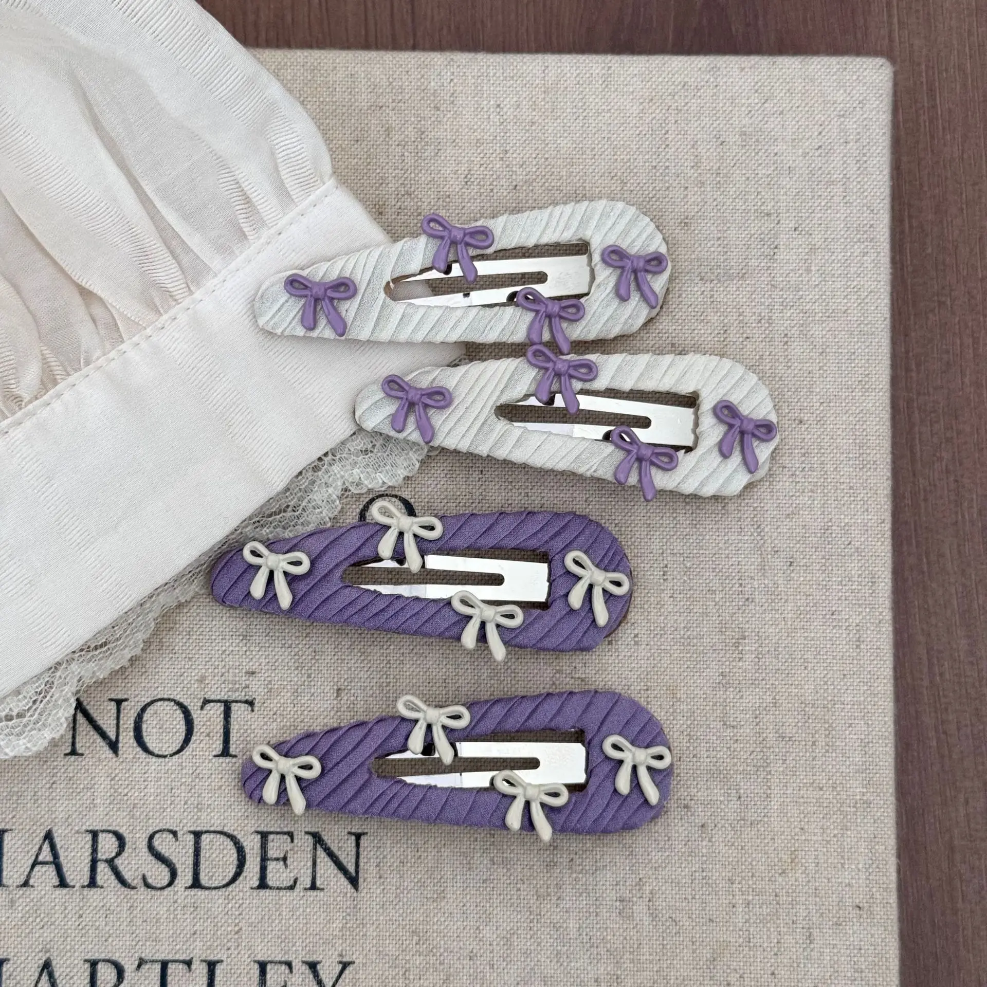 Hair pin accessories for women girl clips bows korean Crab vintage popular trendy leading fashion cute kawaii sweets kpop new in
Hair pin accessories for women girl clips bows korean Crab vintage popular trendy leading fashion cute kawaii sweets kpop new in