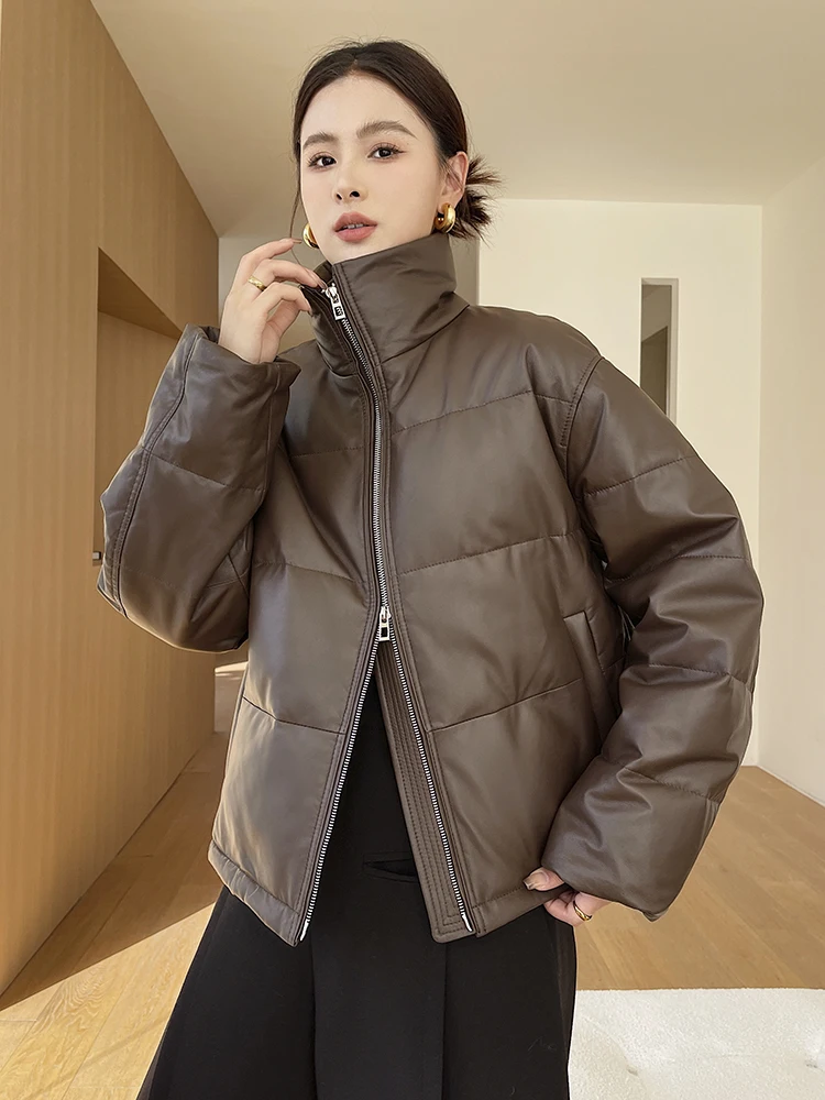 Vintage Short Genuine Leather Goose Down Jacket for Women 2026 High-end Simple Stand Collar Fluffy Warm Real Sheepskin Down Coat
Vintage Short Genuine Leather Goose Down Jacket for Women 2026 High-end Simple Stand Collar Fluffy Warm Real Sheepskin Down Coat