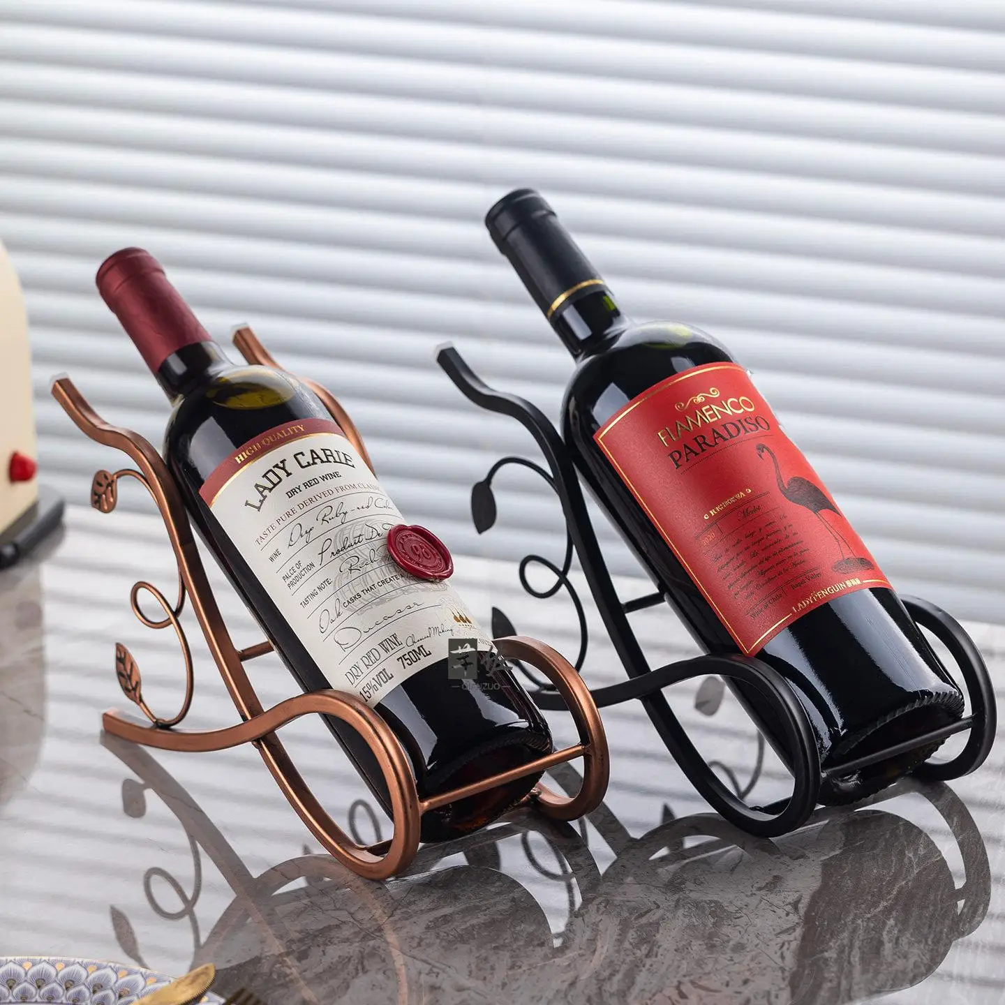 Home Use Wine Glass Rack New Model Wine Cabinet Wine Glass Display Stand Luxury Wine Bottle Holder Living Room Decoration
Home Use Wine Glass Rack New Model Wine Cabinet Wine Glass Display Stand Luxury Wine Bottle Holder Living Room Decoration