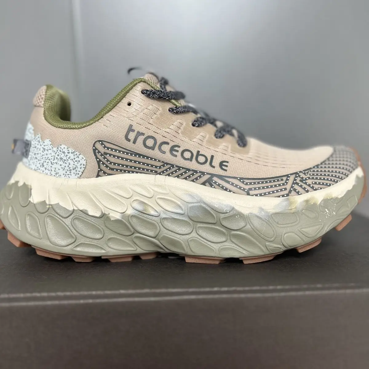Men's and Women's Wearable Trail Running Shoes Dual Platform Sneakers Breathable Shock Absorption Outdoor Hiking Shoes
Men's and Women's Wearable Trail Running Shoes Dual Platform Sneakers Breathable Shock Absorption Outdoor Hiking Shoes