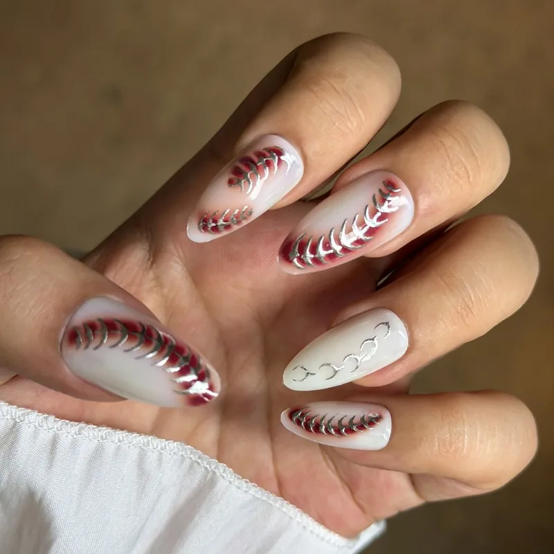 24Pcs Fake Nails Snake-Bone Halloween Style Edgy and Fun Almond-Shaped Silver Press-On Nails—Perfect As A Gift for Girls
24Pcs Fake Nails Snake-Bone Halloween Style Edgy and Fun Almond-Shaped Silver Press-On Nails—Perfect As A Gift for Girls