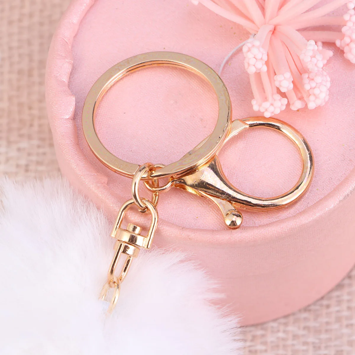 1pc 8Cm Ball Pendant For Ball Pendant Car Keys Bag Decor Stuffed Animal Charm Car Key Ring Accessory White
1pc 8Cm Ball Pendant For Ball Pendant Car Keys Bag Decor Stuffed Animal Charm Car Key Ring Accessory White