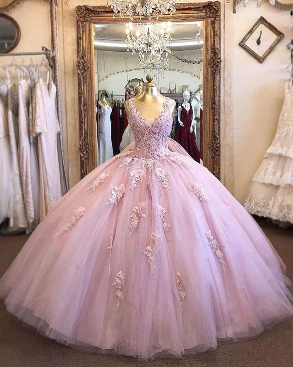 ANGELSBRIDEP бальное платье с круглым вырезом, платья Quinceanera 15, вечерние, вечерние, из тюля с аппликацией, принцесса-маскарад, день рождения, большие размеры
ANGELSBRIDEP бальное платье с круглым вырезом, платья Quinceanera 15, вечерние, вечерние, из тюля с аппликацией, принцесса-маскарад, день рождения, большие размеры