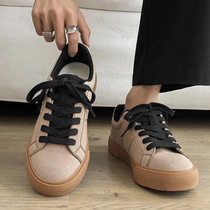 2025 Autumn Retro Style Low Top Casual Canvas Sports Shoes for Men Fashion Trend Versatile Comfortable Non Slip Chunky Sneakers
2025 Autumn Retro Style Low Top Casual Canvas Sports Shoes for Men Fashion Trend Versatile Comfortable Non Slip Chunky Sneakers