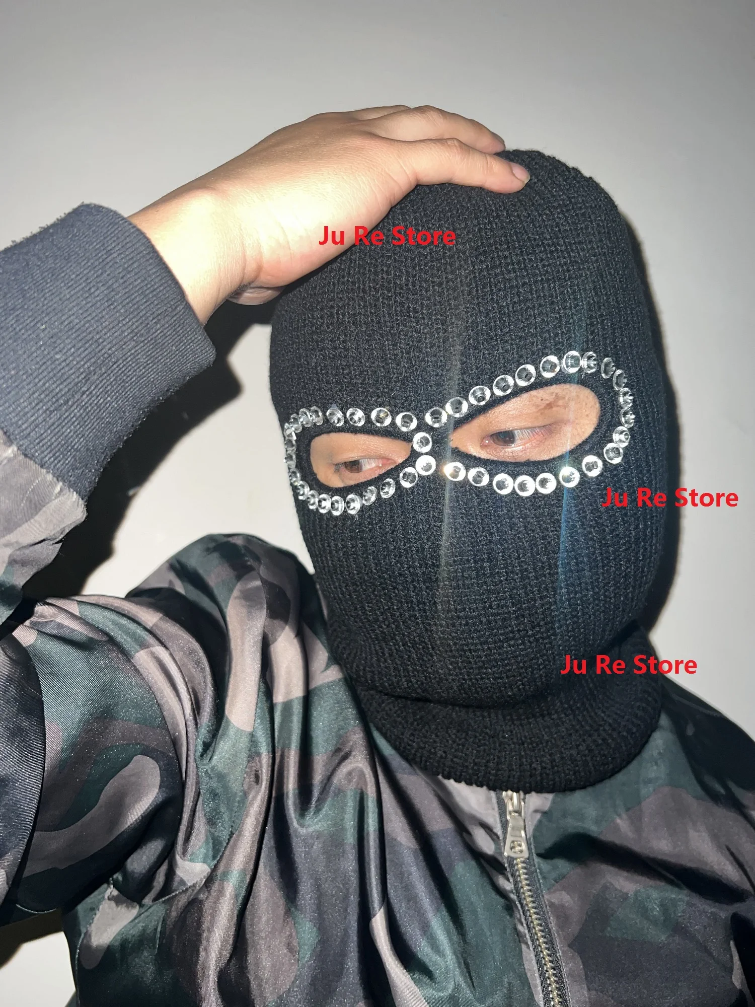 Y2k Street Fashion Spicy Girl Heavy Industry Water Diamond Shining Hip Hop Rock Knitted Masked 2-hole Pullover Warm Hat
Y2k Street Fashion Spicy Girl Heavy Industry Water Diamond Shining Hip Hop Rock Knitted Masked 2-hole Pullover Warm Hat