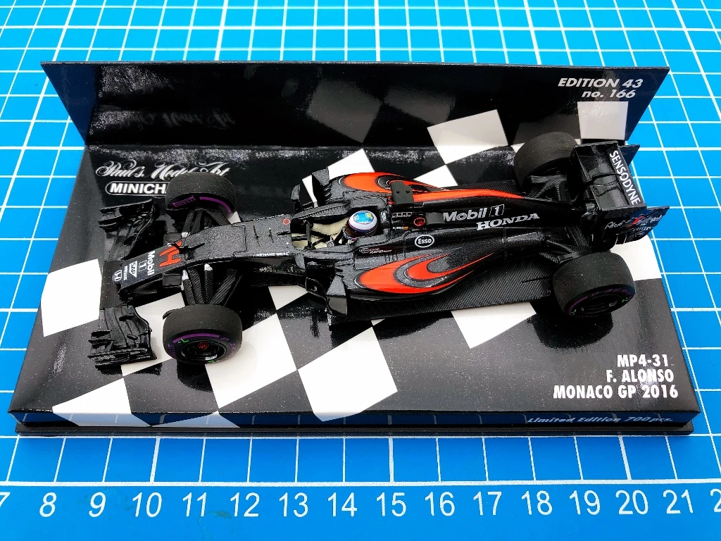 Minichamps 1:43 F1 MP4-31 2016 Fernando Alonso Monaco моделирование ограниченная серия смола металл статическая модель автомобиля игрушка в подарок
Minichamps 1:43 F1 MP4-31 2016 Fernando Alonso Monaco моделирование ограниченная серия смола металл статическая модель автомобиля игрушка в подарок