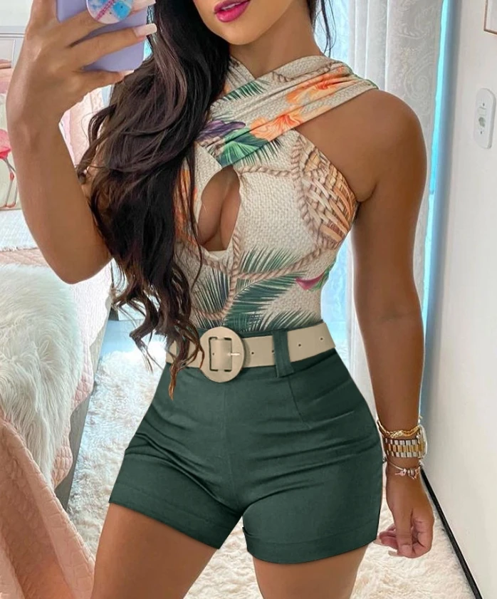 Women's Tropical Print Two-Piece Set Halter Top and High-Waisted Shorts Stylish Outfit for Casual
Women's Tropical Print Two-Piece Set Halter Top and High-Waisted Shorts Stylish Outfit for Casual