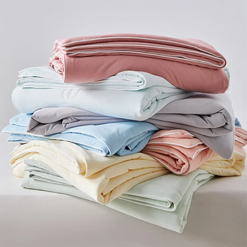 Soft Satin Silky Summer Cooling blanket Simple Solid color Air-Conditioner Comforter Breathable Single Double Bed Quilted Quilt
Soft Satin Silky Summer Cooling blanket Simple Solid color Air-Conditioner Comforter Breathable Single Double Bed Quilted Quilt