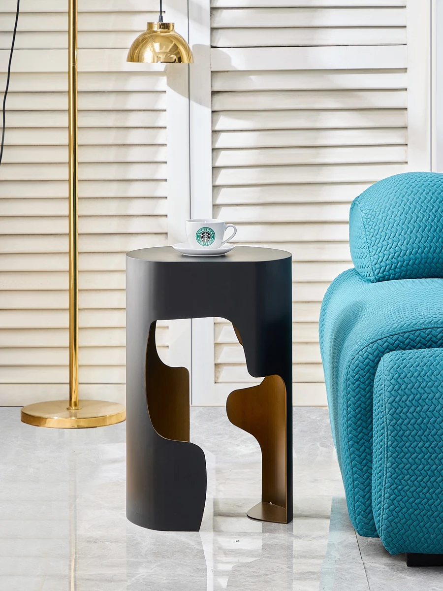 Italian Minimalist Iron Corner Table Light Luxury Sofa Side Table High Sense Modern Bedside Table
Italian Minimalist Iron Corner Table Light Luxury Sofa Side Table High Sense Modern Bedside Table