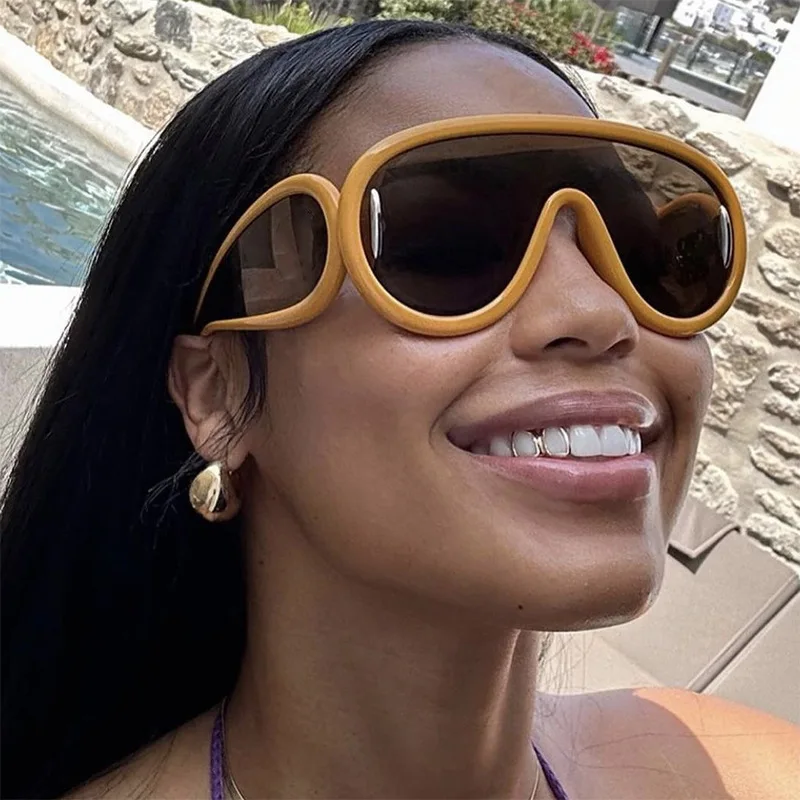 Y2K Punk Sports Sunglasses Women Men One-Piece Sun Glasses for Ladies 2023 Luxury Brand Oversized Steampunk Eyewear Goggle UV400
Y2K Punk Sports Sunglasses Women Men One-Piece Sun Glasses for Ladies 2023 Luxury Brand Oversized Steampunk Eyewear Goggle UV400