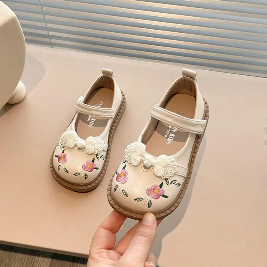Girls' Princess Shoes Embroidered Ethnic Style 2025 Spring and Autumn Soft Soled Baby Girl Shoe
Girls' Princess Shoes Embroidered Ethnic Style 2025 Spring and Autumn Soft Soled Baby Girl Shoe