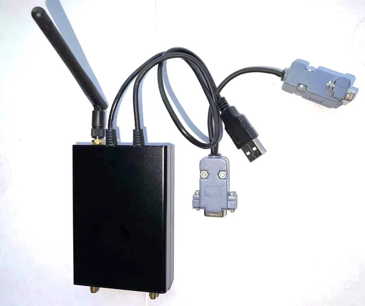 RTK high-precision centimeter-level GPS module, Bluetooth, RS232 serial port USB data and power supply various interfaces
RTK high-precision centimeter-level GPS module, Bluetooth, RS232 serial port USB data and power supply various interfaces