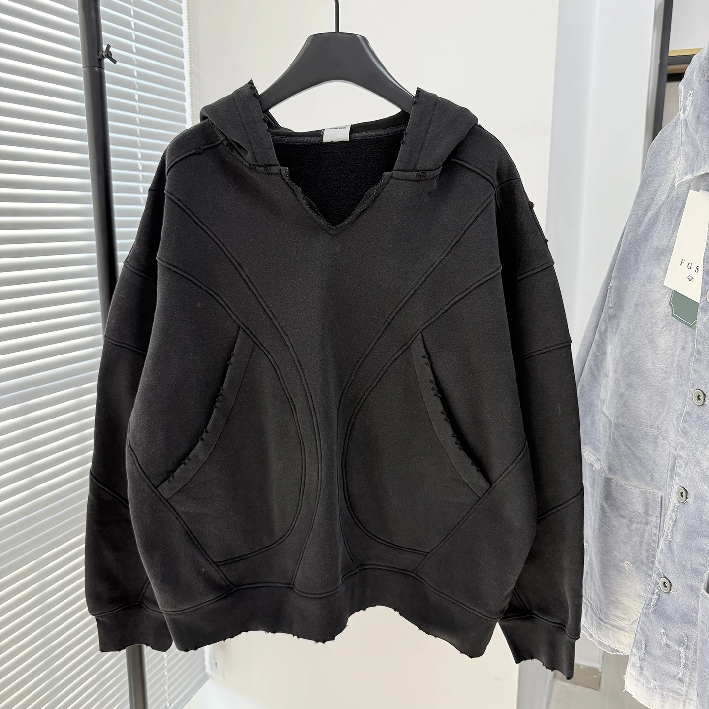 Американский стиль: 3D-худи с индивидуальным кроем для мужчин и женщин, осенне-зимняя винтажная толстовка в уличном стиле, кастомизируемая, без капюшона
Американский стиль: 3D-худи с индивидуальным кроем для мужчин и женщин, осенне-зимняя винтажная толстовка в уличном стиле, кастомизируемая, без капюшона