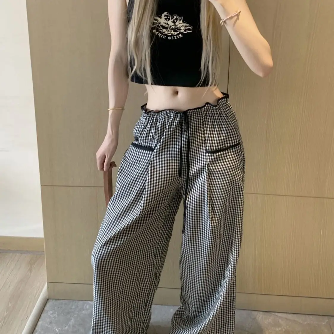 Plaid pants thin design plaid casual pants women's summer new high-waisted loose slimming straight pants pants
Plaid pants thin design plaid casual pants women's summer new high-waisted loose slimming straight pants pants