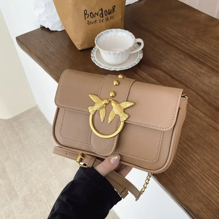 2025 Light Luxury High-end Women's Square Bag Quilted Rhombus Chain Design Versatile Shoulder Crossbody Bag
2025 Light Luxury High-end Women's Square Bag Quilted Rhombus Chain Design Versatile Shoulder Crossbody Bag