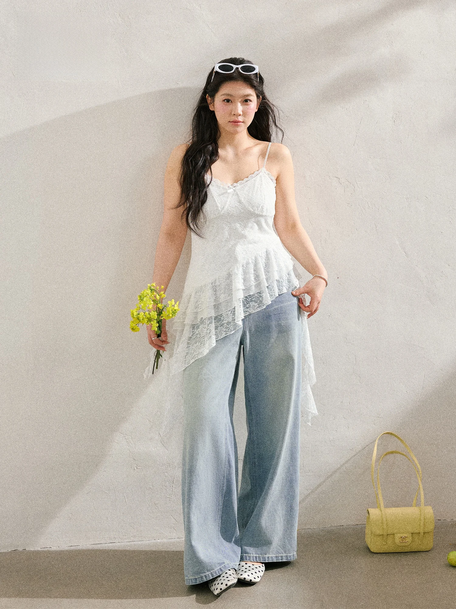 Large Size Korean Style Lace Splice Asymmetrical White Strap Summer Straight Leg Wide Leg Jeans Set Women's Fashion Ensemble
Large Size Korean Style Lace Splice Asymmetrical White Strap Summer Straight Leg Wide Leg Jeans Set Women's Fashion Ensemble