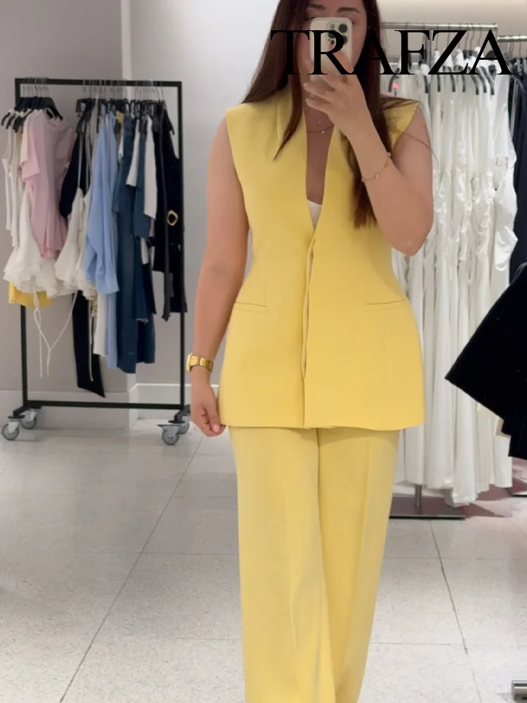 TRAFZA Women 2025 Yellow Pants Suit Fashion Pocket Decoration V-Neck Sleeveless Button Waistcoat+Commute Zipper Wide-leg Pants
TRAFZA Women 2025 Yellow Pants Suit Fashion Pocket Decoration V-Neck Sleeveless Button Waistcoat+Commute Zipper Wide-leg Pants