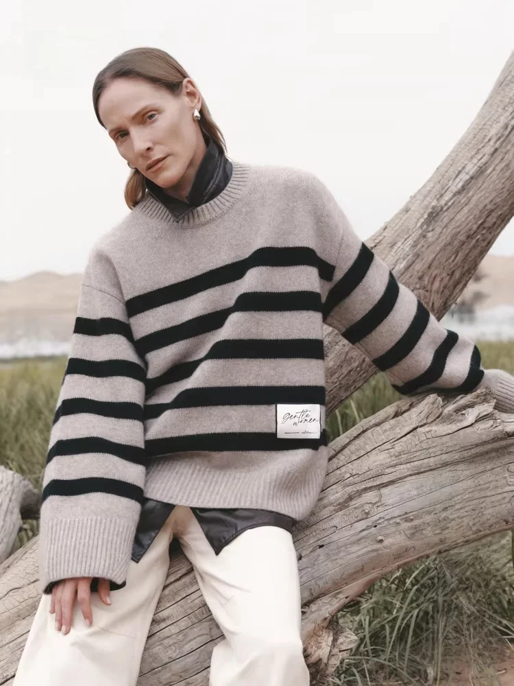 Women's Winter New Style Edition Sweater Woolen Cashmere Long Sleeve Striped Lazy Style Warmth Emitting round Neck Top
Women's Winter New Style Edition Sweater Woolen Cashmere Long Sleeve Striped Lazy Style Warmth Emitting round Neck Top