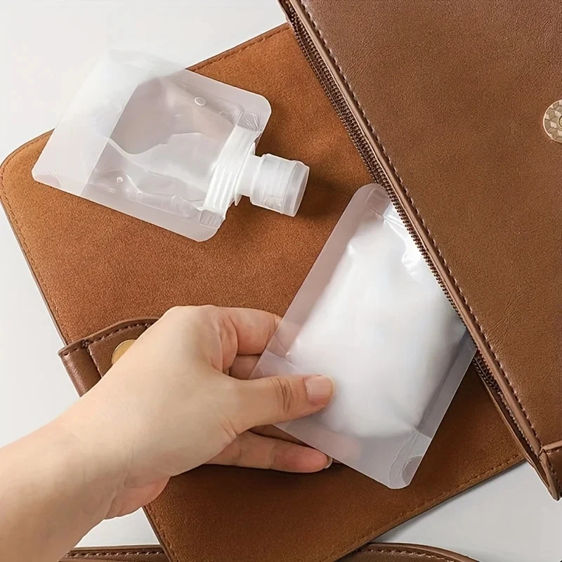 5Pcs travel organizer, lotion dispenser bag, suction nozzle bag, hand sanitizer, lotion shampoo, cosmetic storage bag
5Pcs travel organizer, lotion dispenser bag, suction nozzle bag, hand sanitizer, lotion shampoo, cosmetic storage bag