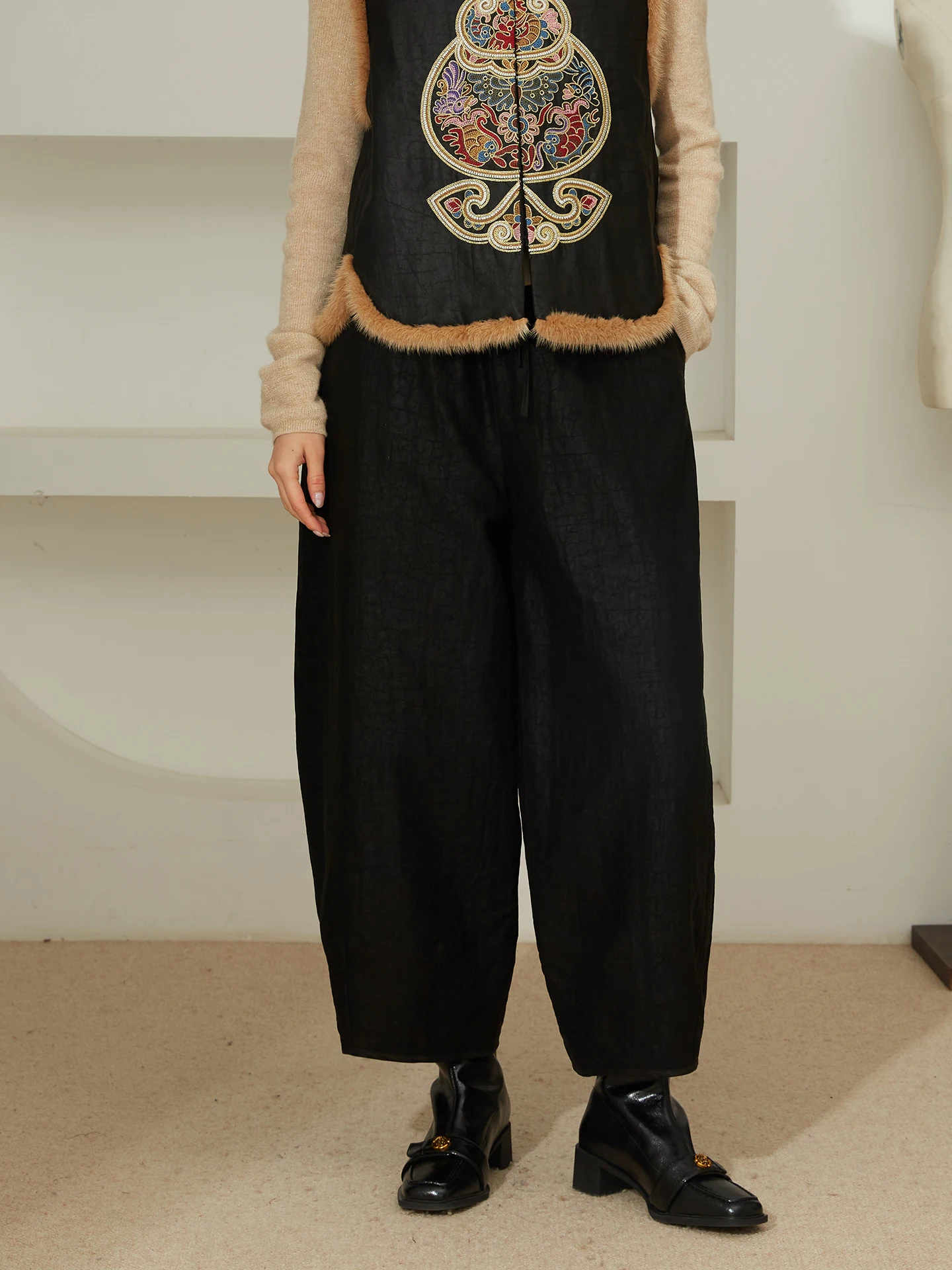 Специальное предложение: Шелковистые брюки из хлопка для женщин, с высокой талией, прямые, утепленные, зимние, повседневные, с хлопковой подкладкой.
Специальное предложение: Шелковистые брюки из хлопка для женщин, с высокой талией, прямые, утепленные, зимние, повседневные, с хлопковой подкладкой.