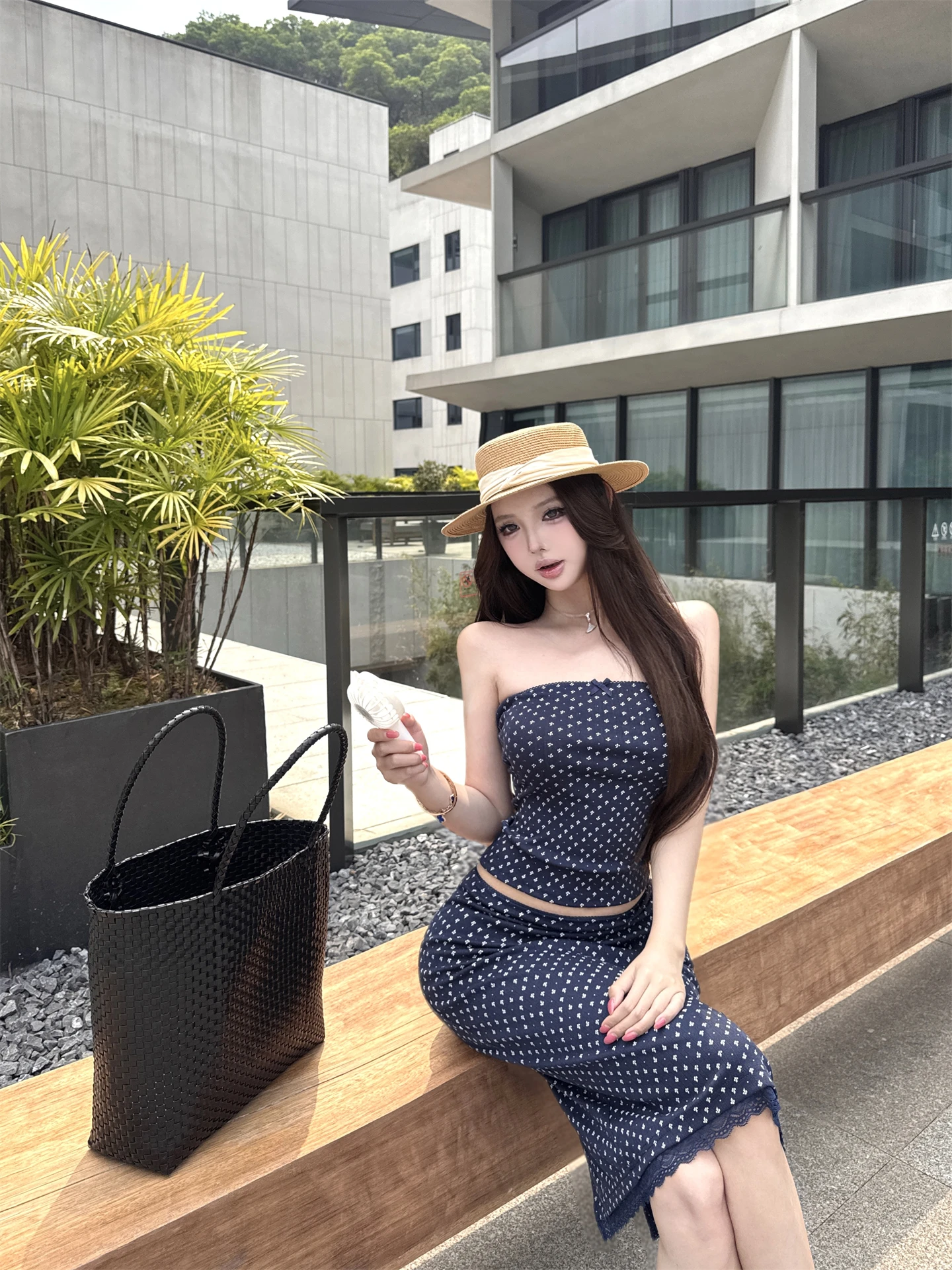 Kumikum Design Sexy Chic Women's Summer Slimming Crop Top And Skirt Two-Piece Set High Waist Dot Pattern One-Shoulder Style
Kumikum Design Sexy Chic Women's Summer Slimming Crop Top And Skirt Two-Piece Set High Waist Dot Pattern One-Shoulder Style