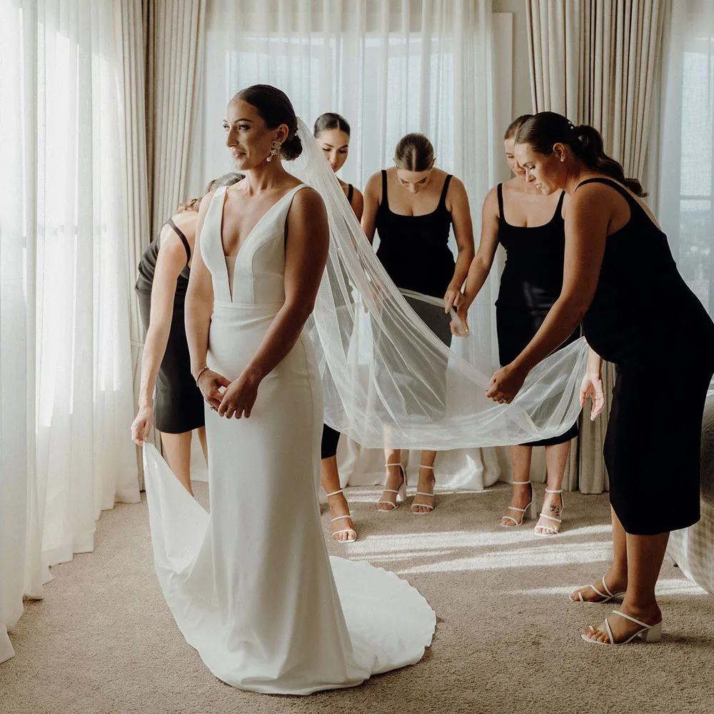Elegant Mermaid Wedding Dress Women Sexy Brides Dress V-Neck Open Back Civil Simple Bridal Gown Customized Vestidos De Novia
Elegant Mermaid Wedding Dress Women Sexy Brides Dress V-Neck Open Back Civil Simple Bridal Gown Customized Vestidos De Novia
