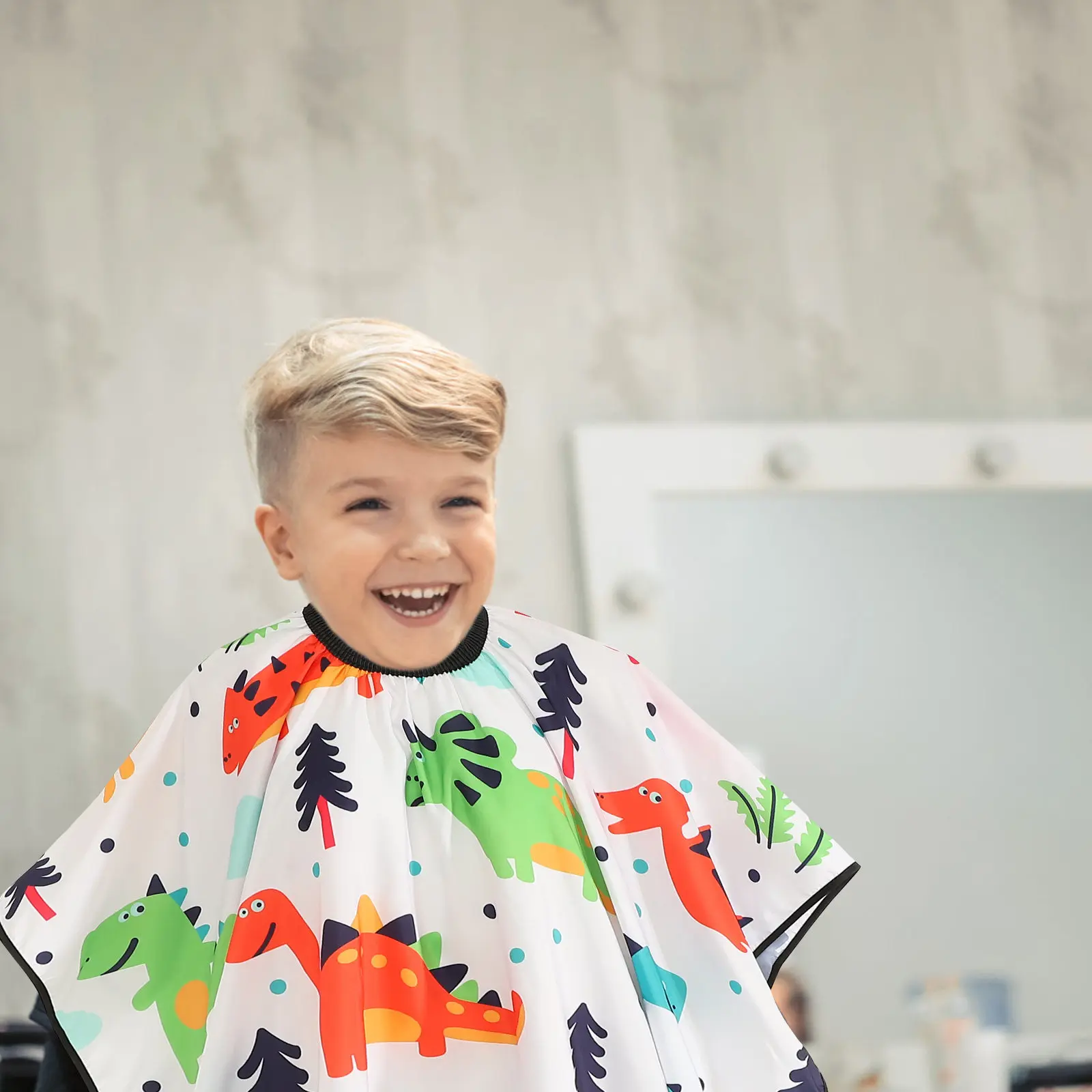 Dinosaur Kids Haircut Cape Reusable Barber Clothes Compact Professional Children Cutting Accessories Lightweight Household Robe
Dinosaur Kids Haircut Cape Reusable Barber Clothes Compact Professional Children Cutting Accessories Lightweight Household Robe