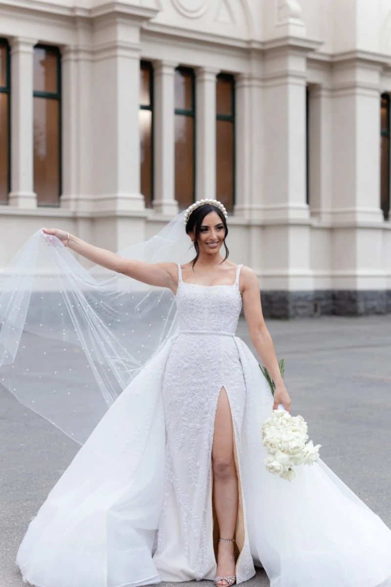 15045 # роскошное свадебное платье со съемным шлейфом, квадратным вырезом, элегантное платье с открытой спиной, бусинами, ремешками, аппликациями, кружевными пуговицами, свадебное платье
15045 # роскошное свадебное платье со съемным шлейфом, квадратным вырезом, элегантное платье с открытой спиной, бусинами, ремешками, аппликациями, кружевными пуговицами, свадебное платье