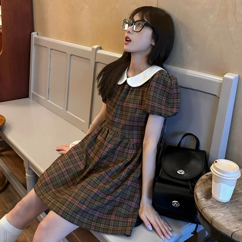 Plaid Puff Sleeve French Style Doll Collar Girl Dress Versatile Loose Sweet Cute Niche Short Sleeve Fashion Patchwork Dress
Plaid Puff Sleeve French Style Doll Collar Girl Dress Versatile Loose Sweet Cute Niche Short Sleeve Fashion Patchwork Dress
