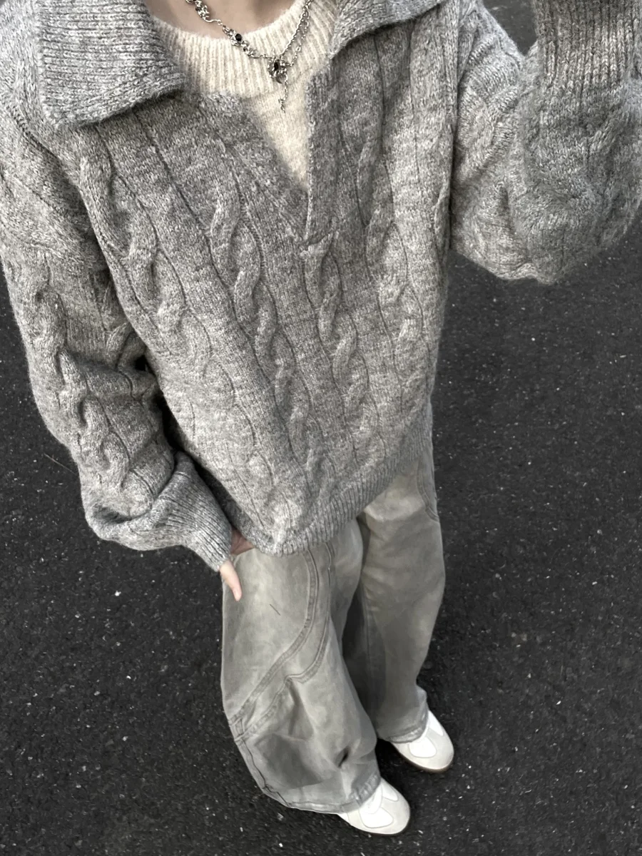 Мужской вязаный свитер в американском ретро-стиле с воротником, узором «косы» и цветочными вставками, теплый, повседневный, зимний, с длинными рукавами
Мужской вязаный свитер в американском ретро-стиле с воротником, узором «косы» и цветочными вставками, теплый, повседневный, зимний, с длинными рукавами