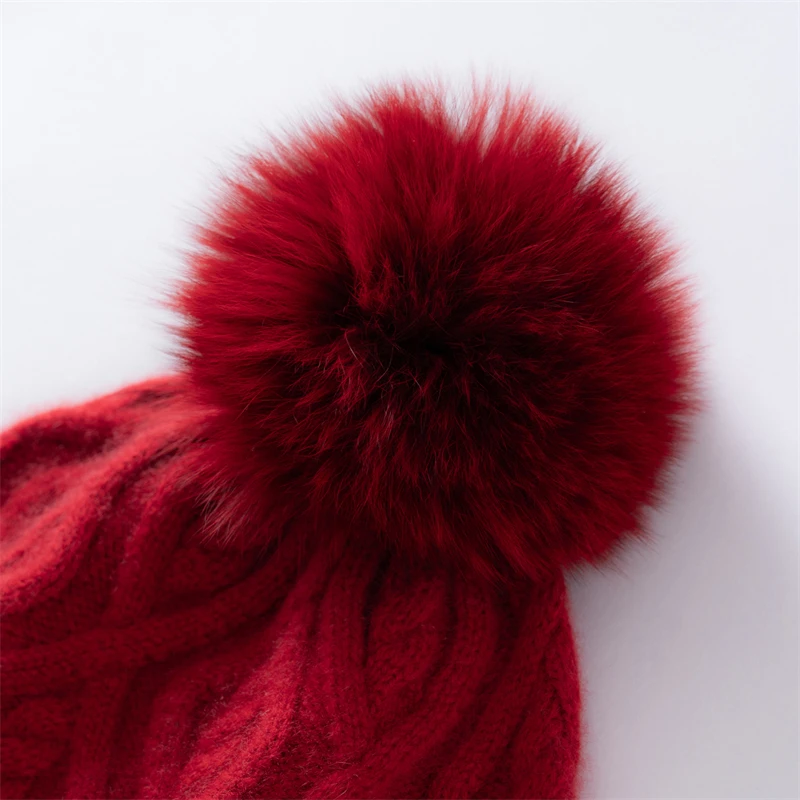 Women Cashmere Hat Autumn Winter Detachable Ball Hat Flanging Beanies Pompom Cap 100% Cashmere Knit Warm Twist Flower Retro Hat
Women Cashmere Hat Autumn Winter Detachable Ball Hat Flanging Beanies Pompom Cap 100% Cashmere Knit Warm Twist Flower Retro Hat