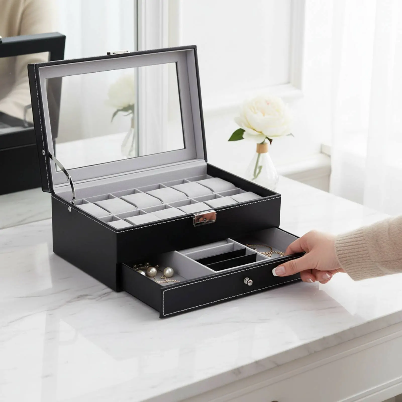 2-Tier Watch and Jewelry Box Debris-Resistant-Resistant 12-Compartment Watch Display Case Men's Valet Box Secure Metal Clasp
2-Tier Watch and Jewelry Box Debris-Resistant-Resistant 12-Compartment Watch Display Case Men's Valet Box Secure Metal Clasp