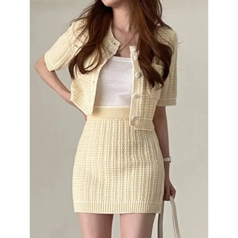Korean Chic Summer Women's Suit with Skirt Fashion O-Neck Knitted Short Sleeve Top Jacket High Waist Hip Skirt 2-piece Set N312
Korean Chic Summer Women's Suit with Skirt Fashion O-Neck Knitted Short Sleeve Top Jacket High Waist Hip Skirt 2-piece Set N312