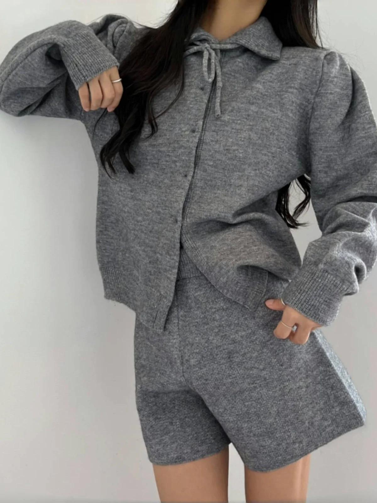 Anti-Aging Spring Outfit Korean Sle Loose Fit Sweater Jaet + High Waist orts Lazy Sle Two-Piece Set with Bow Tie Collar
Anti-Aging Spring Outfit Korean Sle Loose Fit Sweater Jaet + High Waist orts Lazy Sle Two-Piece Set with Bow Tie Collar