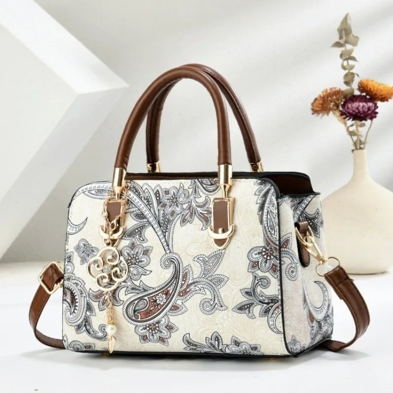 High End Women Crossbody Bag Luxury Leather Elegant Fashion Messenger Tote Handbag for Women Work and Travel
High End Women Crossbody Bag Luxury Leather Elegant Fashion Messenger Tote Handbag for Women Work and Travel
