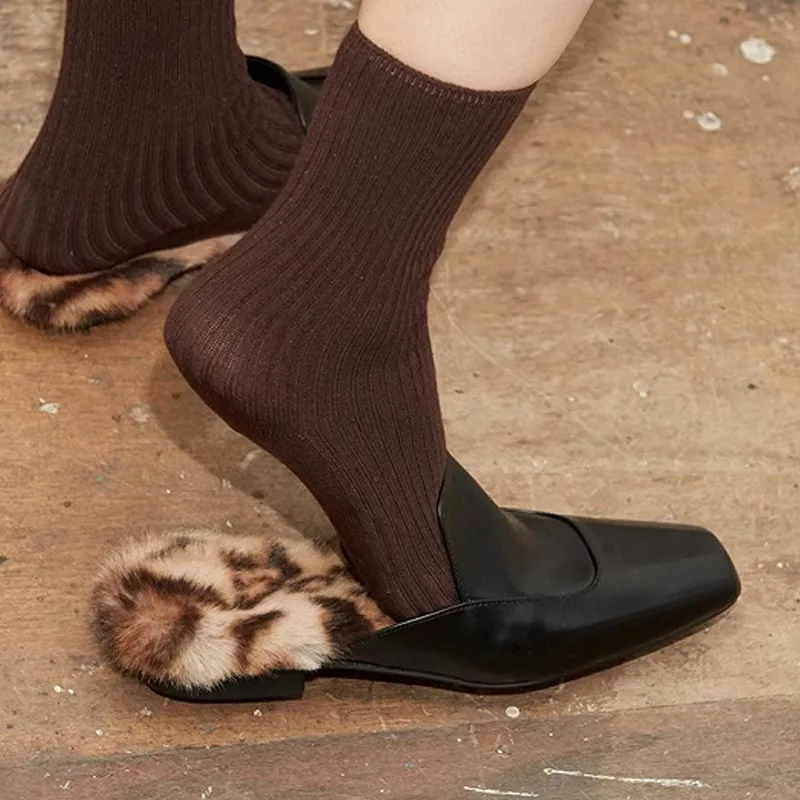 Square Head Fur Slippers Women Outwear Real Leather Rabbit Hair Handmade Muller Shoes Retro Leopard Print Flats Half Slipper
Square Head Fur Slippers Women Outwear Real Leather Rabbit Hair Handmade Muller Shoes Retro Leopard Print Flats Half Slipper