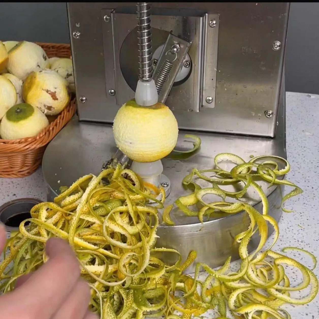 Automatic Fully Automatic Commercial Orange Apple Peeling Machine Multifunctional Fruit Vegetable 220V 80W
Automatic Fully Automatic Commercial Orange Apple Peeling Machine Multifunctional Fruit Vegetable 220V 80W