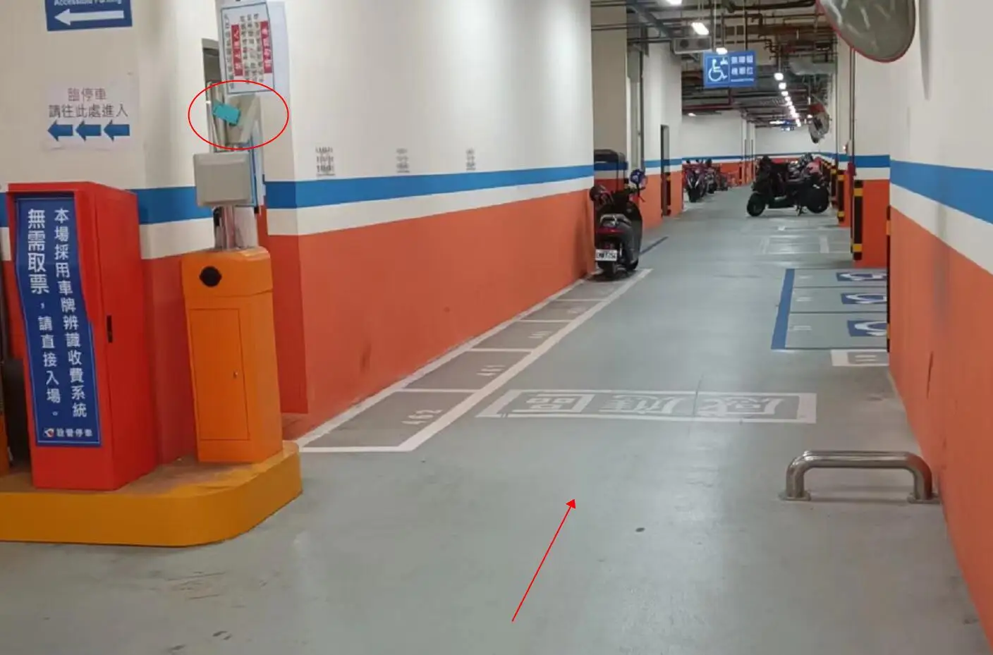 Gen2 uhf rfid reader integrated antenna 7dBi long range 1~8m with RS232 RS485 WG26 TCP/IP access control free C++ sdk 
Gen2 uhf rfid reader integrated antenna 7dBi long range 1~8m with RS232 RS485 WG26 TCP/IP access control free C++ sdk