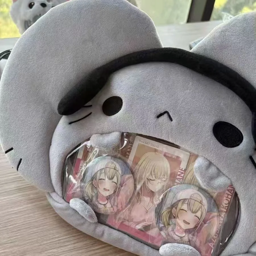 Милая плюшевая сумка-рюкзак Ita Bag с прозрачным окном, двойного назначения, для девочек, для повседневных поездок, с возможностью демонстрации значков
Милая плюшевая сумка-рюкзак Ita Bag с прозрачным окном, двойного назначения, для девочек, для повседневных поездок, с возможностью демонстрации значков