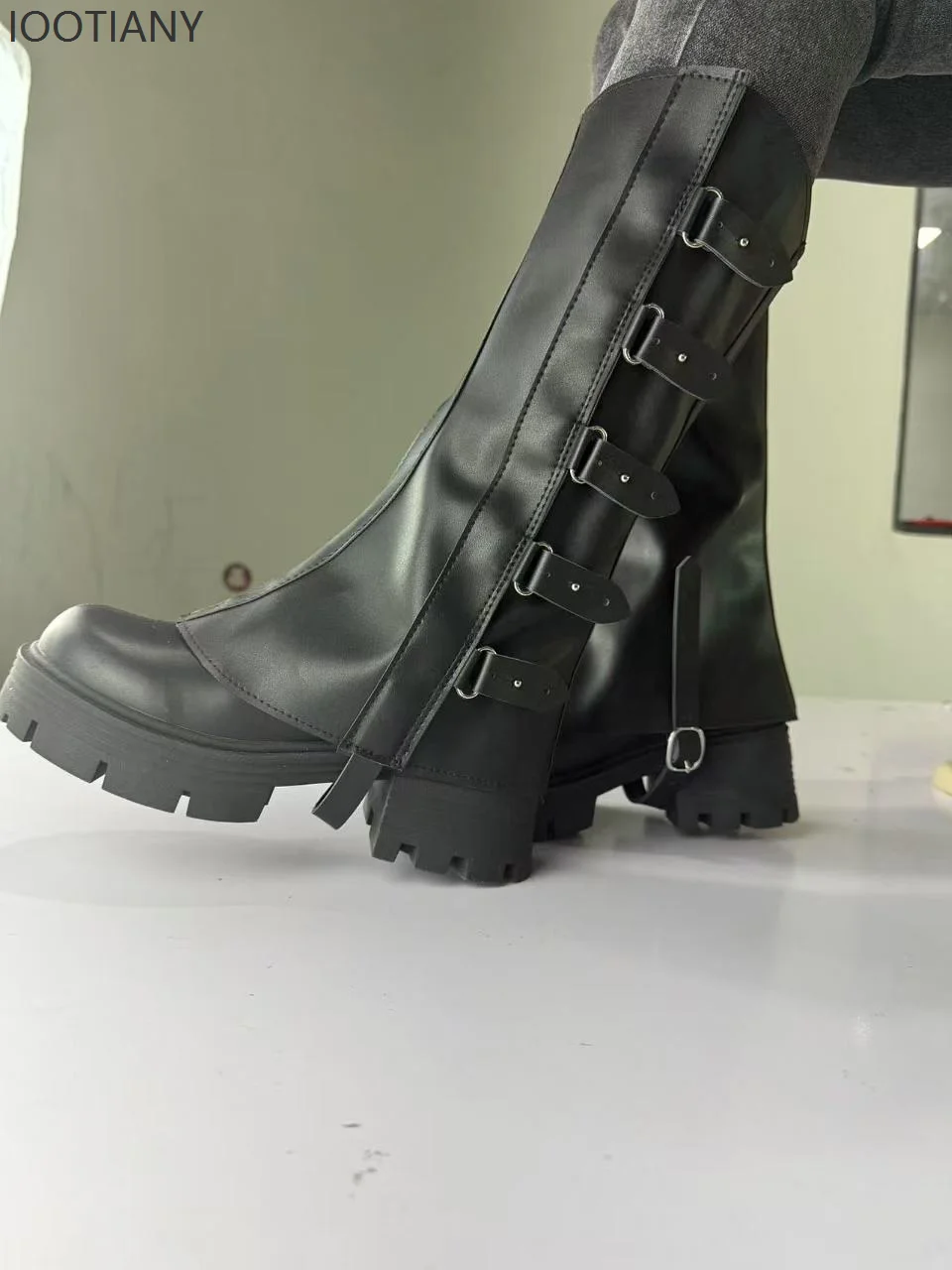 Halloween Medieval Renaissance Viking Pirate Boots Black High Top Shoe Covers Pirate Boots Covers Soldier Boots Shoe Covers New
Halloween Medieval Renaissance Viking Pirate Boots Black High Top Shoe Covers Pirate Boots Covers Soldier Boots Shoe Covers New