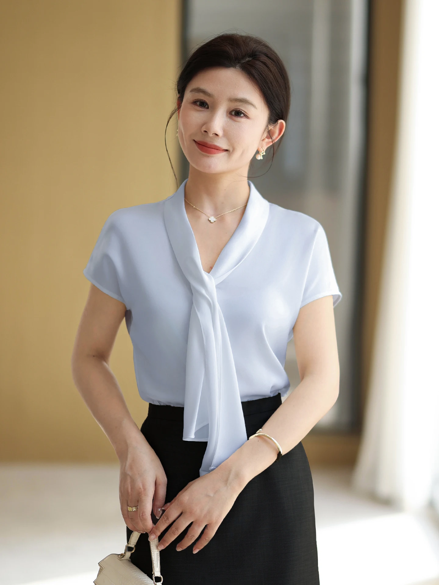 Blue Acetate Satin Feel irt Women's Summer New Sle Profional ort Sve Commute Top V-ne Pullover Thin Polyester
Blue Acetate Satin Feel irt Women's Summer New Sle Profional ort Sve Commute Top V-ne Pullover Thin Polyester