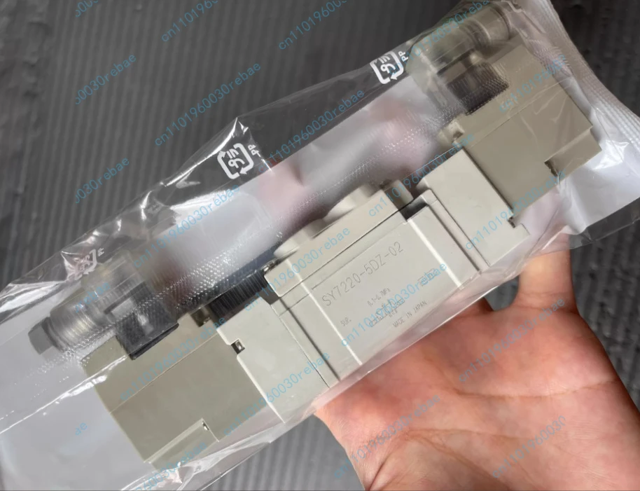 Accessories 1pcs sy7220-5dz-02 solenoid valve
Accessories 1pcs sy7220-5dz-02 solenoid valve