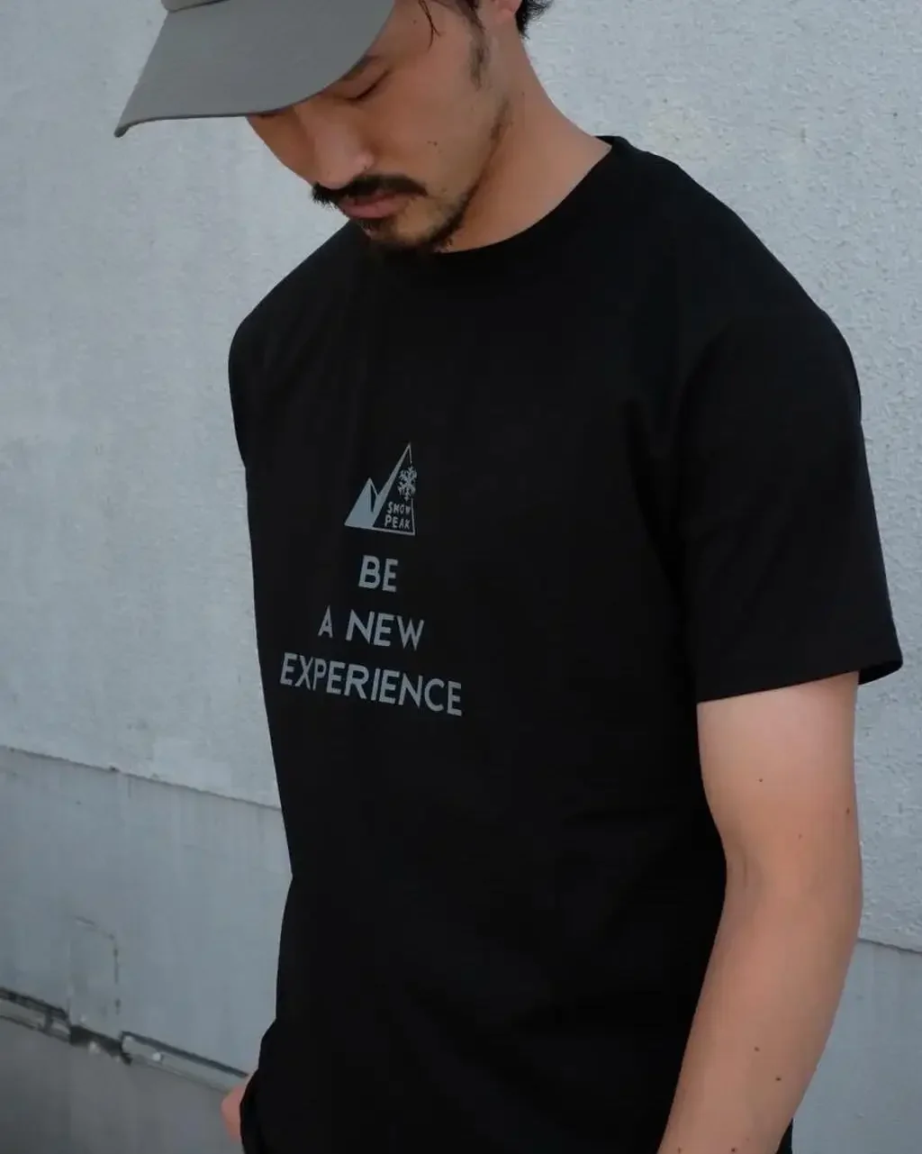 2025 Snow Peak Camiseta из внешней манги для женщин, неформальная и удобная конструкция с модами искусственного интеллекта.
2025 Snow Peak Camiseta из внешней манги для женщин, неформальная и удобная конструкция с модами искусственного интеллекта.