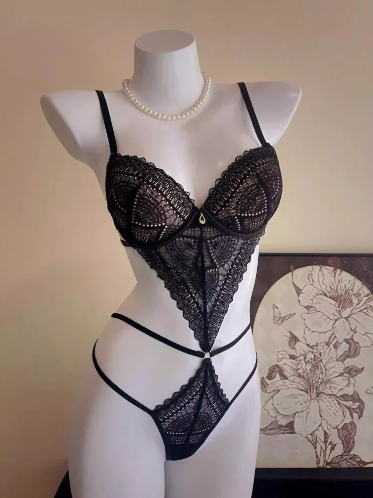 YUQI Sexy Lace Jumpsuit Small Bust Light Shaping Push-Up Adjustable Straps Removable Pads Pure & Sensual French Lingerie Comfy
YUQI Sexy Lace Jumpsuit Small Bust Light Shaping Push-Up Adjustable Straps Removable Pads Pure & Sensual French Lingerie Comfy