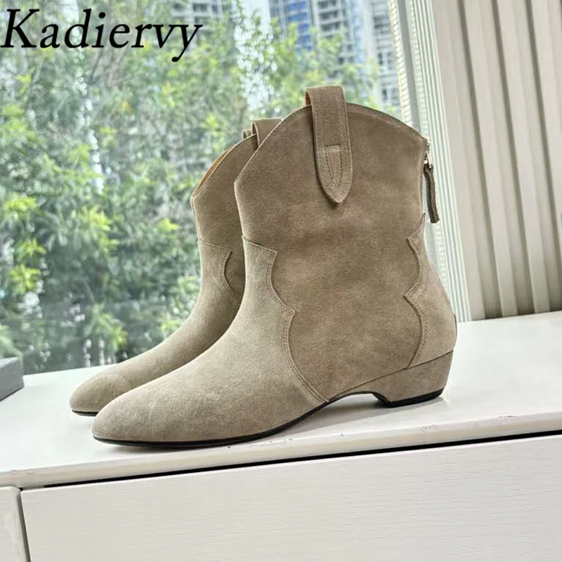 2026 Новые короткие сапоги, женские замшевые туфли на квадратном каблуке, женские ковбойские сапоги в стиле вестерн с острым носком, женские ботильоны на низком каблуке
2026 Новые короткие сапоги, женские замшевые туфли на квадратном каблуке, женские ковбойские сапоги в стиле вестерн с острым носком, женские ботильоны на низком каблуке