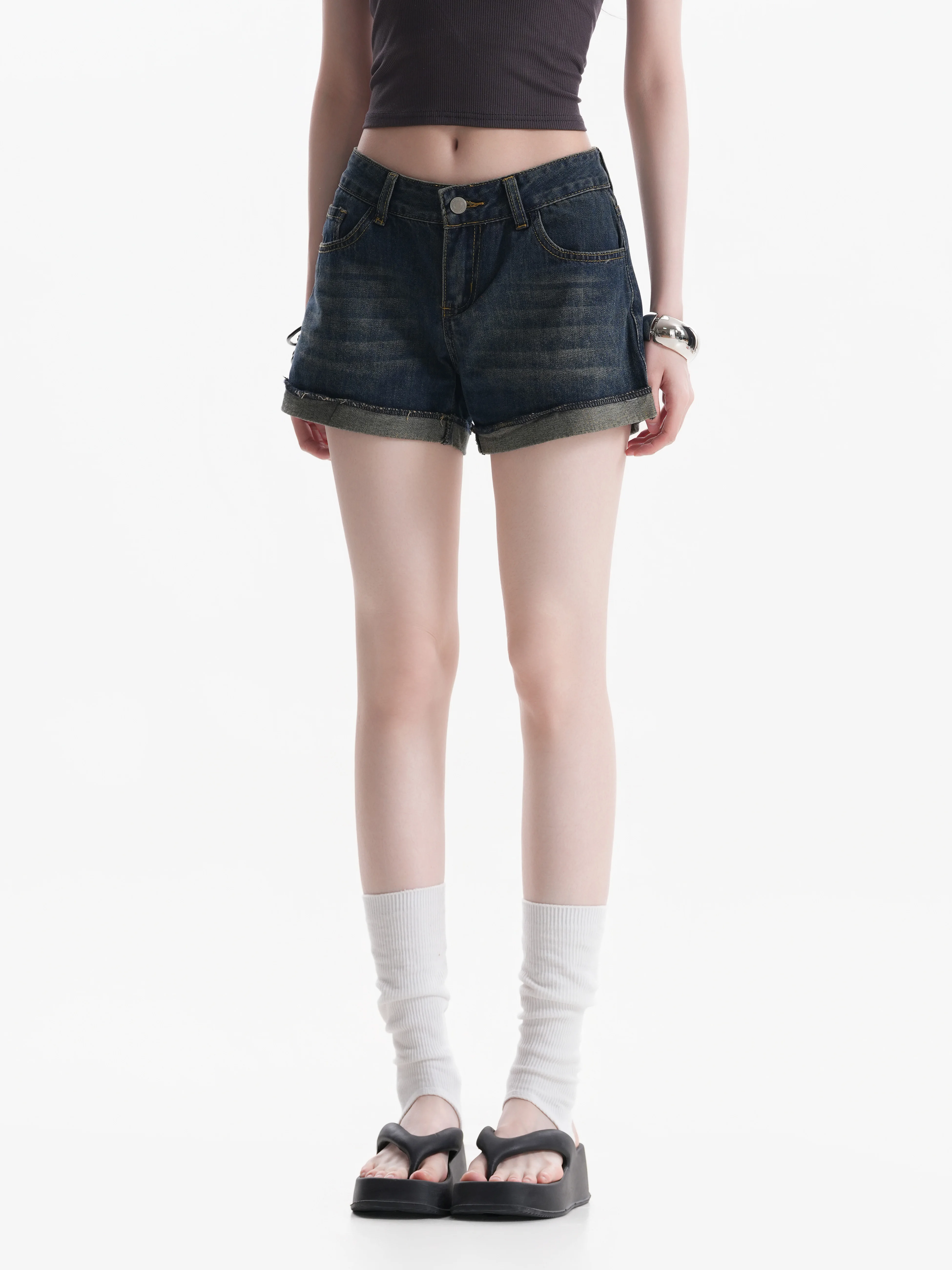 Retro American Vintage Distressed Hem Denim Shorts Women's Summer Spicy Slim Fit Shorts Cleanfit Washed Natural Waist Wide Le...
Retro American Vintage Distressed Hem Denim Shorts Women's Summer Spicy Slim Fit Shorts Cleanfit Washed Natural Waist Wide Le...