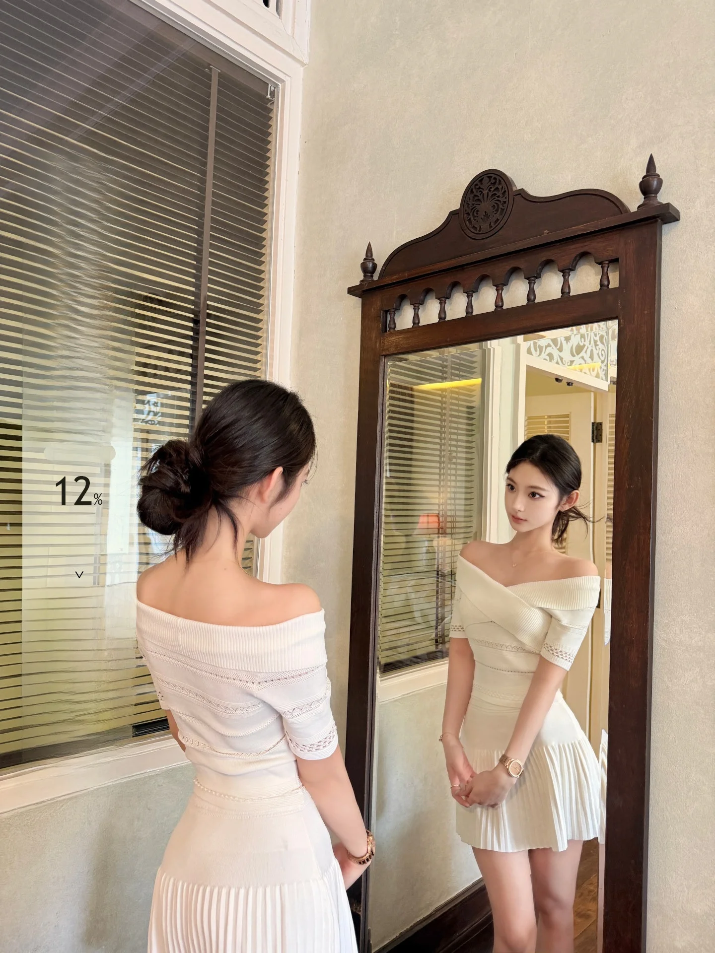 OKMASHOP Spring Summer Women's Knitted Set with Little White Flowers High Waist Pleated Skirt Short Sleeve V-Neck Top
OKMASHOP Spring Summer Women's Knitted Set with Little White Flowers High Waist Pleated Skirt Short Sleeve V-Neck Top