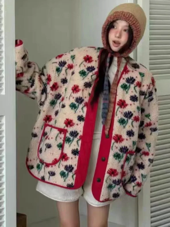 Pocket Flower Lamb Fur Cotton Jacket Women Loose Autumn Winter Double-Sided Wear Warm Cotton Coat Top V-Neck Long Sleeve
Pocket Flower Lamb Fur Cotton Jacket Women Loose Autumn Winter Double-Sided Wear Warm Cotton Coat Top V-Neck Long Sleeve