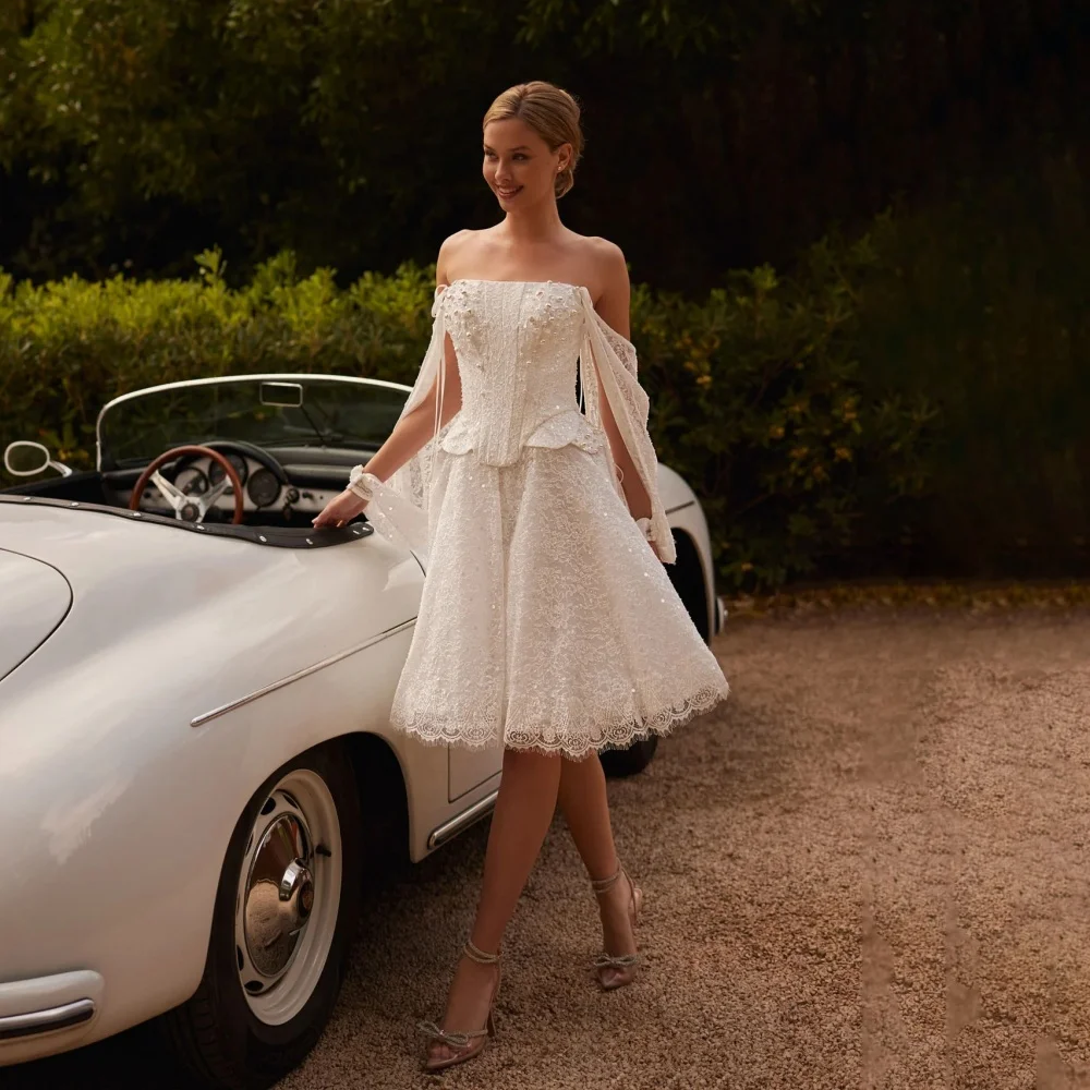 Boat-neck Flower Wedding Dress Sexy Lace Up Bridal Dress Charming Half Sleeve Short Bridal Gown Vestidos De Novia CustomizeBoat-
Boat-neck Flower Wedding Dress Sexy Lace Up Bridal Dress Charming Half Sleeve Short Bridal Gown Vestidos De Novia CustomizeBoat-