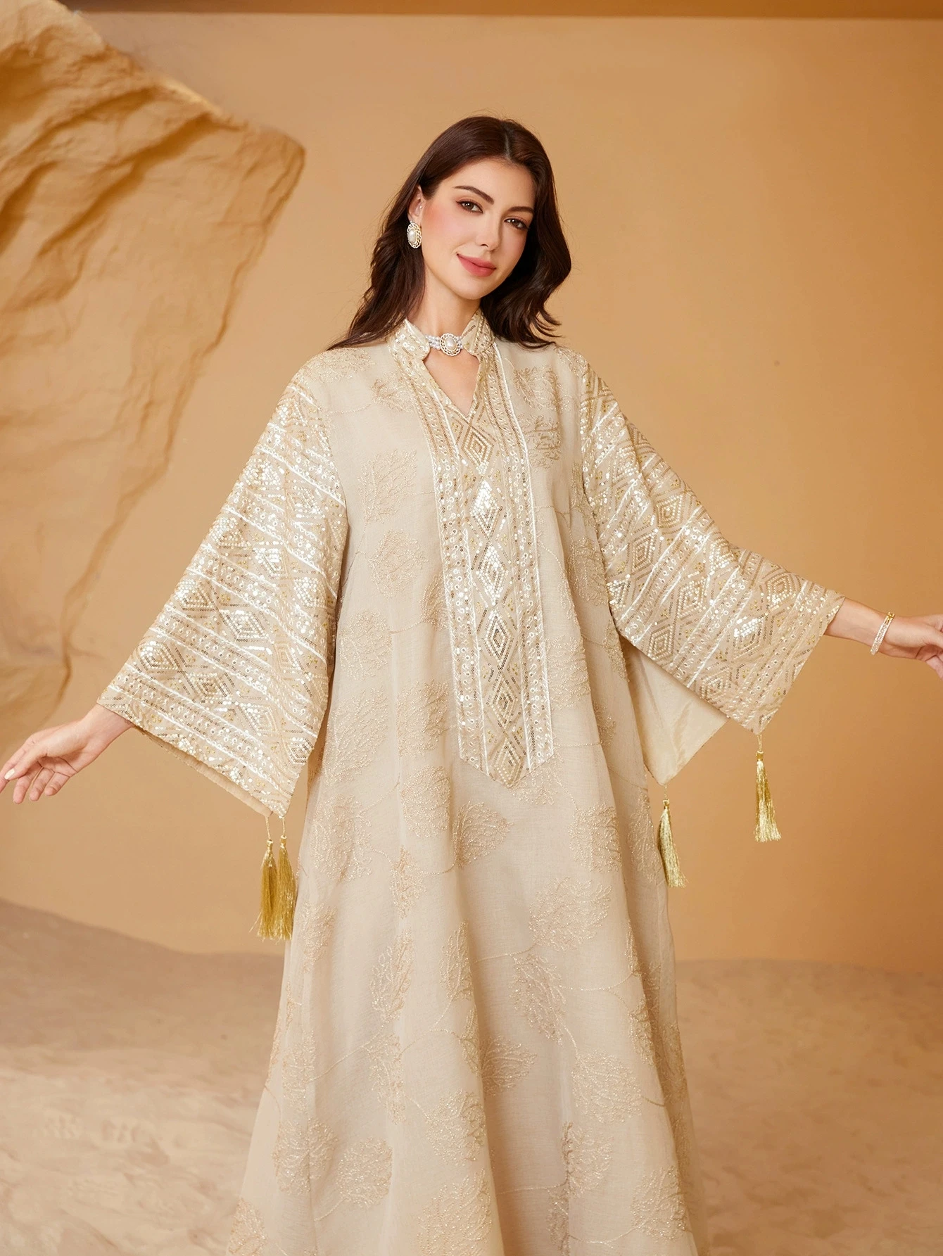 Muslim luxury fashion mesh embroidered sequin women's evening dress Middle East Saudi Arabia Dubai banquet robe abayas
Muslim luxury fashion mesh embroidered sequin women's evening dress Middle East Saudi Arabia Dubai banquet robe abayas